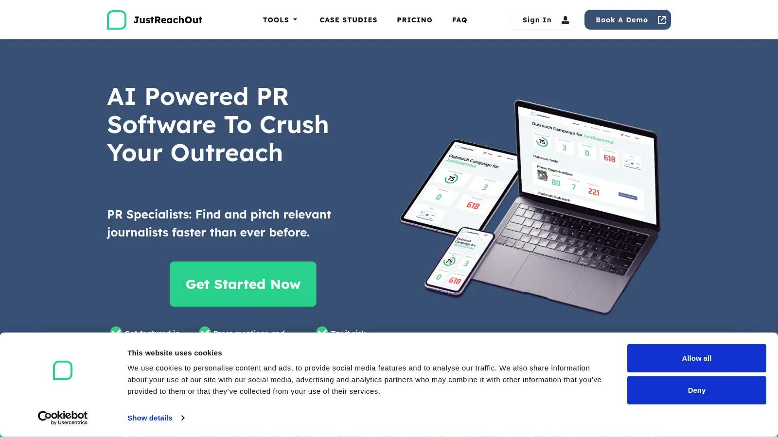 JustReachOut pitch template builder with journalist database search